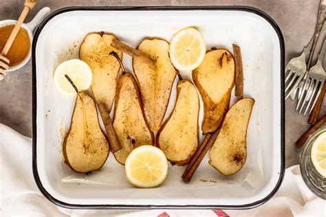 peer uit de oven met kaneel